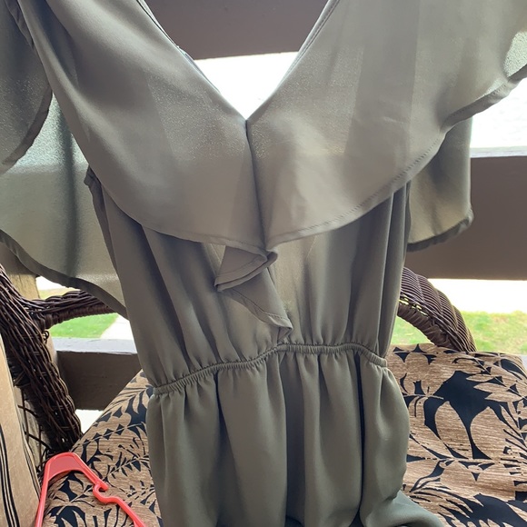 Super cute Romper - Picture 4 of 4